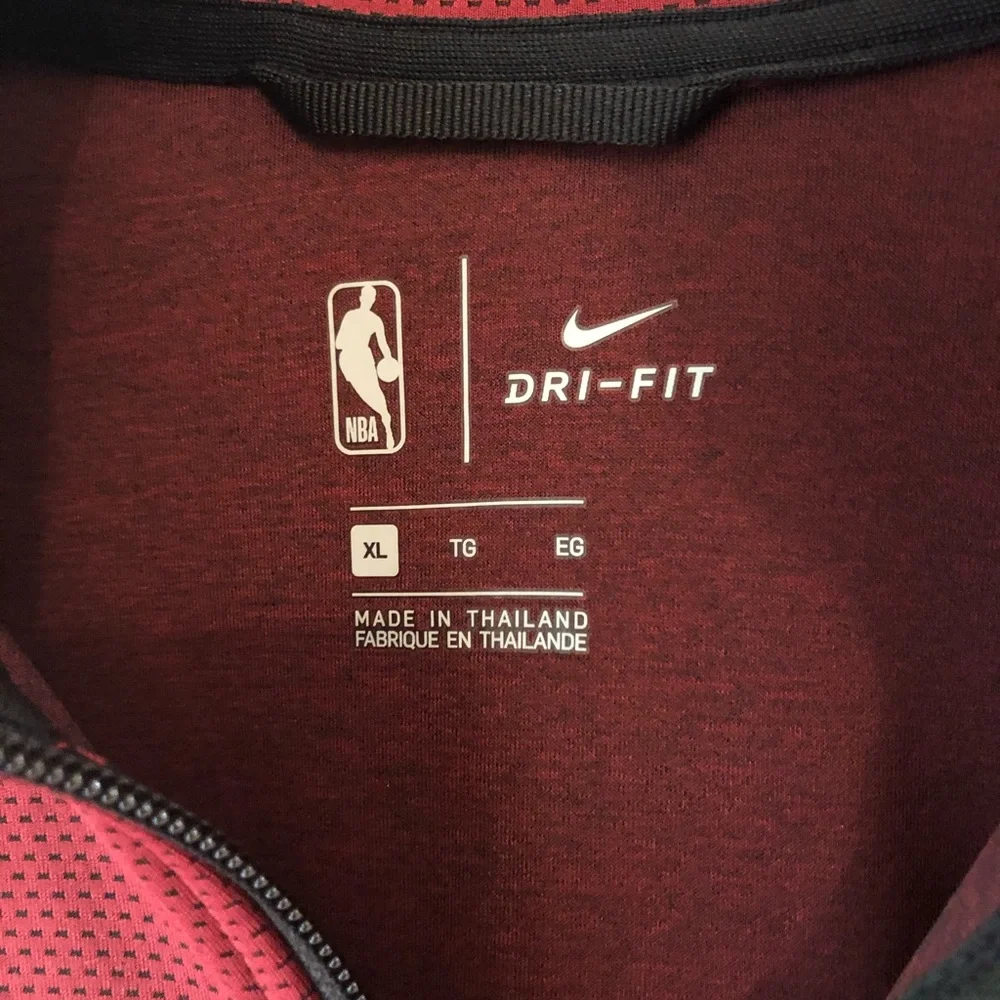Nike Cleveland Cavs Showtime Therma-Flex Jacket US XL Burgundy 940120-667 NBA